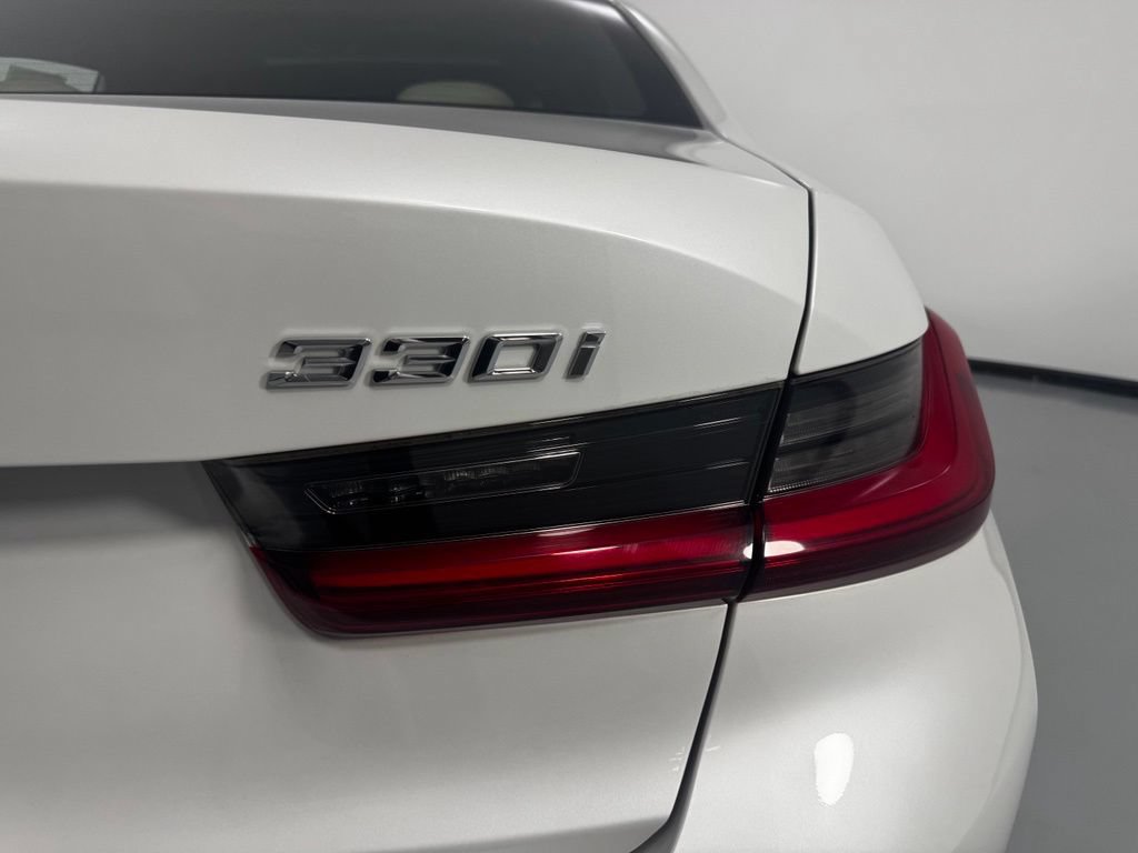 Used 2019 BMW 330i xDrive Sedan w/ Premium Package AWD/4WD image 7