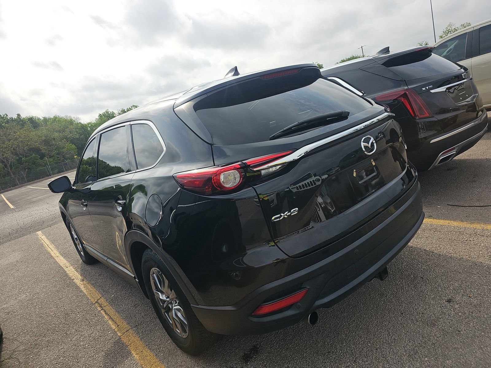 Used 2018 MAZDA CX-9 Touring w/ Touring Premium Package FWD image 10