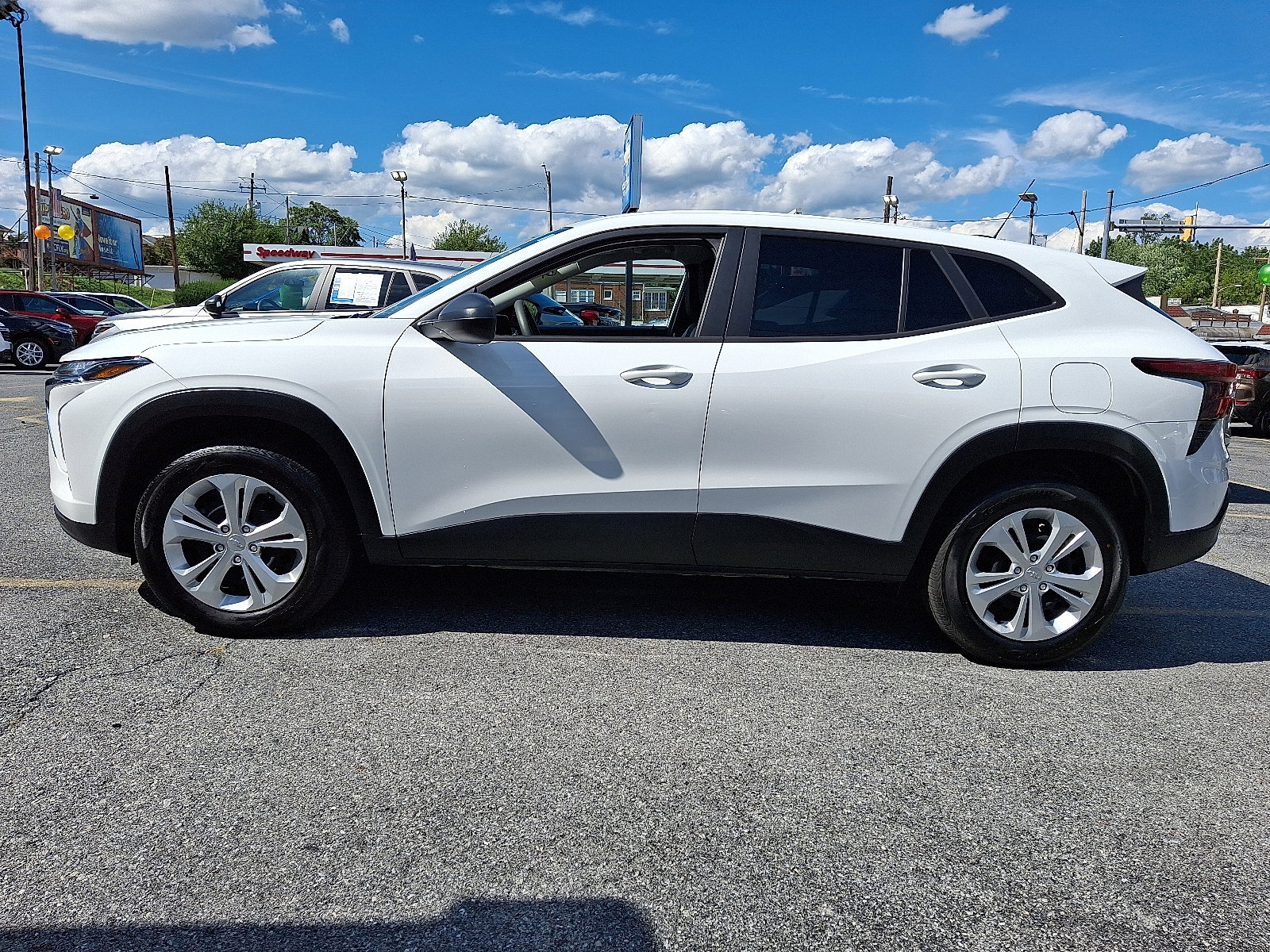 Used 2025 Chevrolet Trax LS image 2