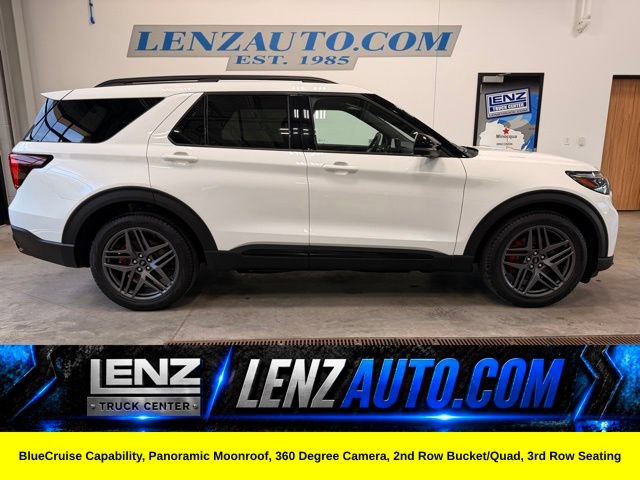 Used 2025 Ford Explorer ST AWD/4WD image 1