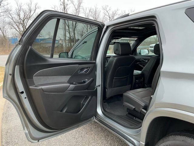 Used 2023 Chevrolet Traverse High Country image 15