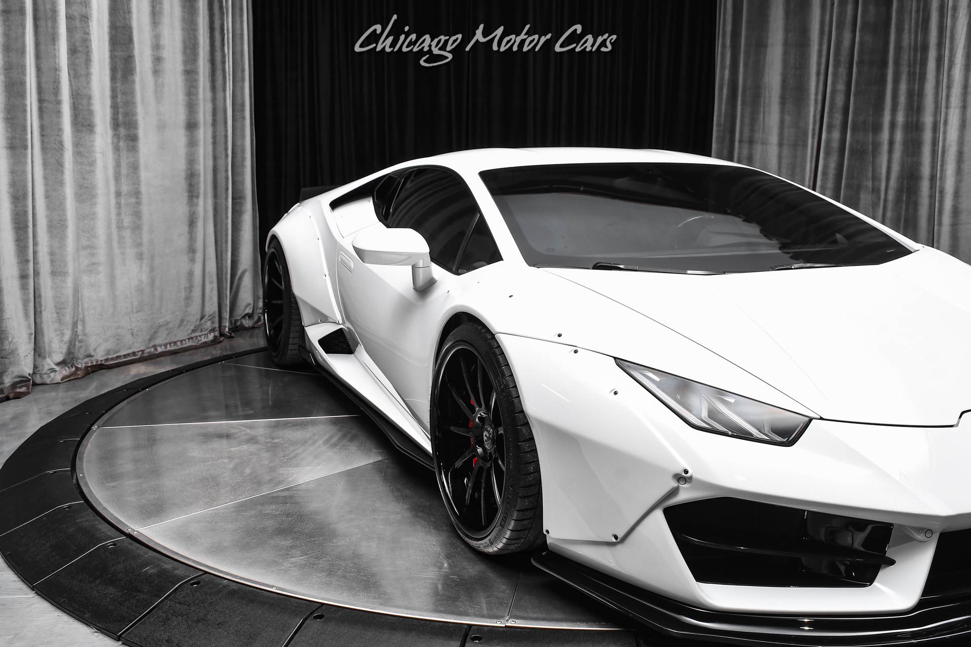 Used 2016 Lamborghini Huracan LP 580-2 RWD image 40