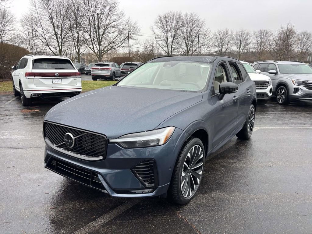 New 2026 Volvo XC60 B5 Ultra w/ Protection Package Premier image 3