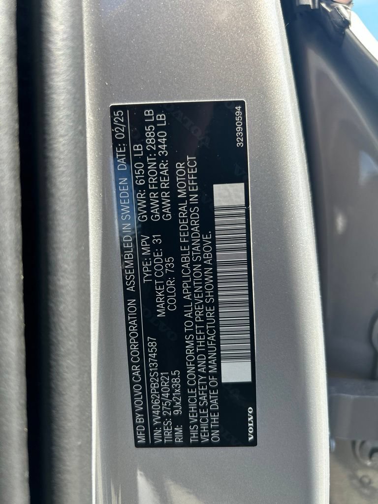Used 2025 Volvo XC90 B6 Plus AWD/4WD image 32