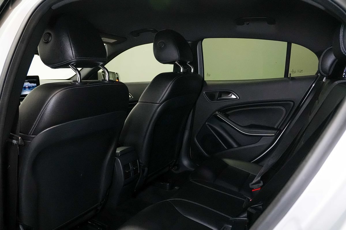 Used 2018 Mercedes-Benz GLA 250 4MATIC image 16
