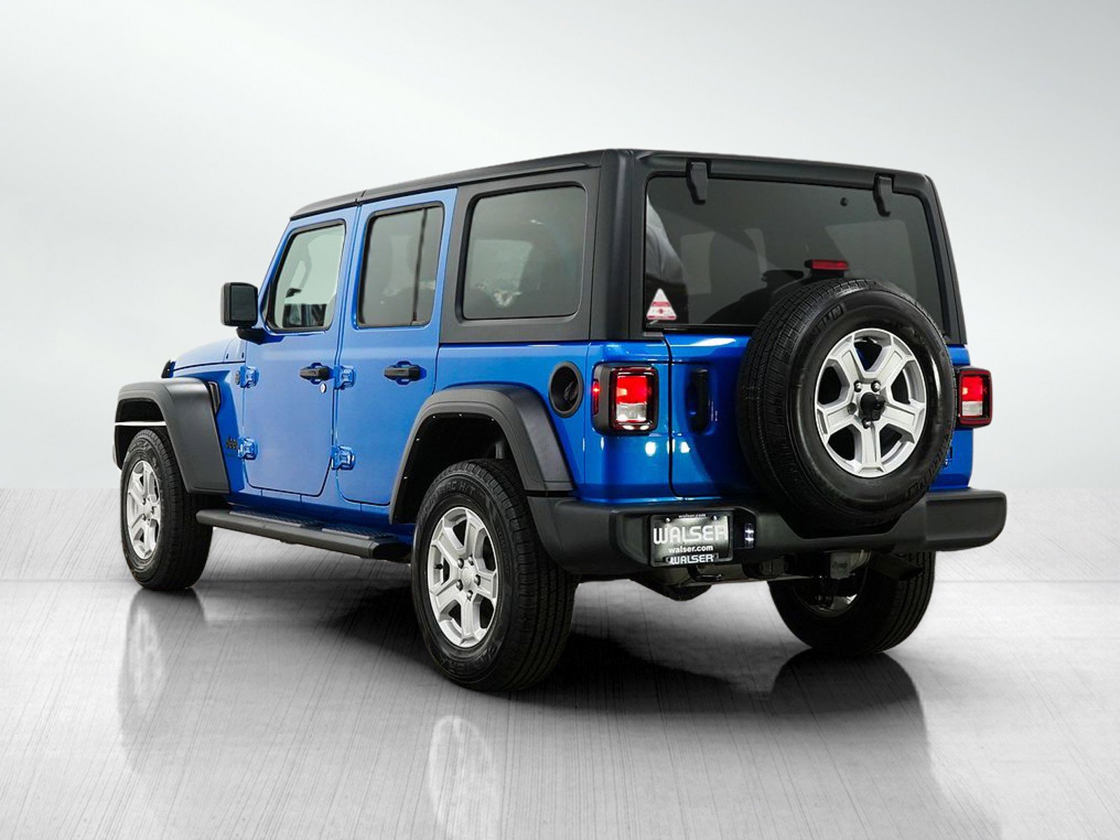 Used 2023 Jeep Wrangler Unlimited Sport AWD/4WD image 3