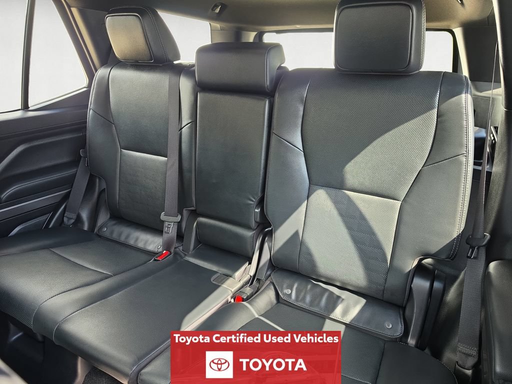 Certified 2025 Toyota 4Runner TRD Sport Premium w/ Tow Technology Package AWD/4WD image 15