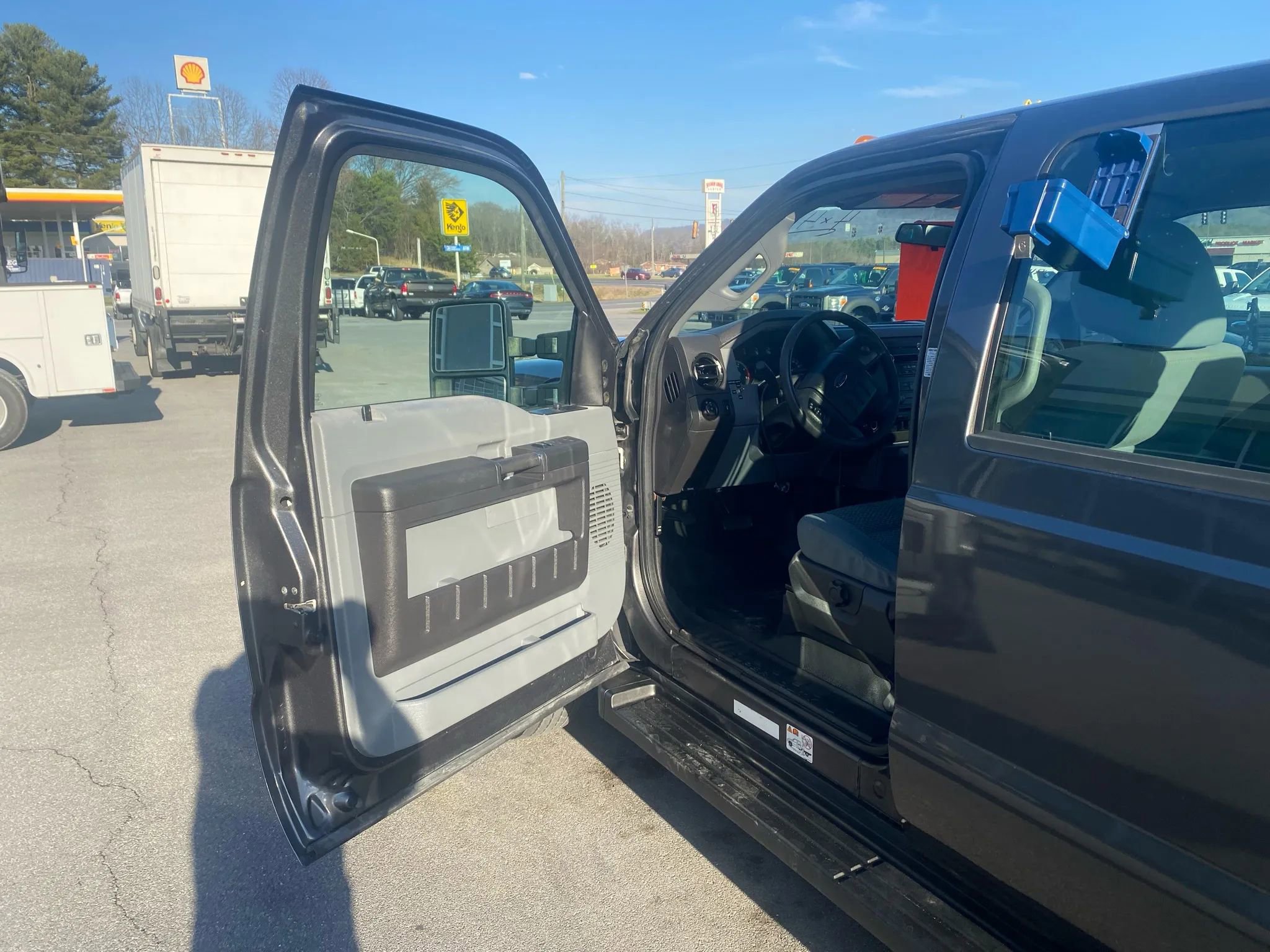 Used 2016 Ford F450 XL w/ Power Equipment Group image 8