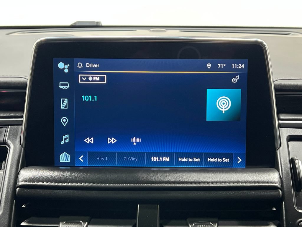 Used 2022 Chevrolet Suburban LT AWD/4WD image 25