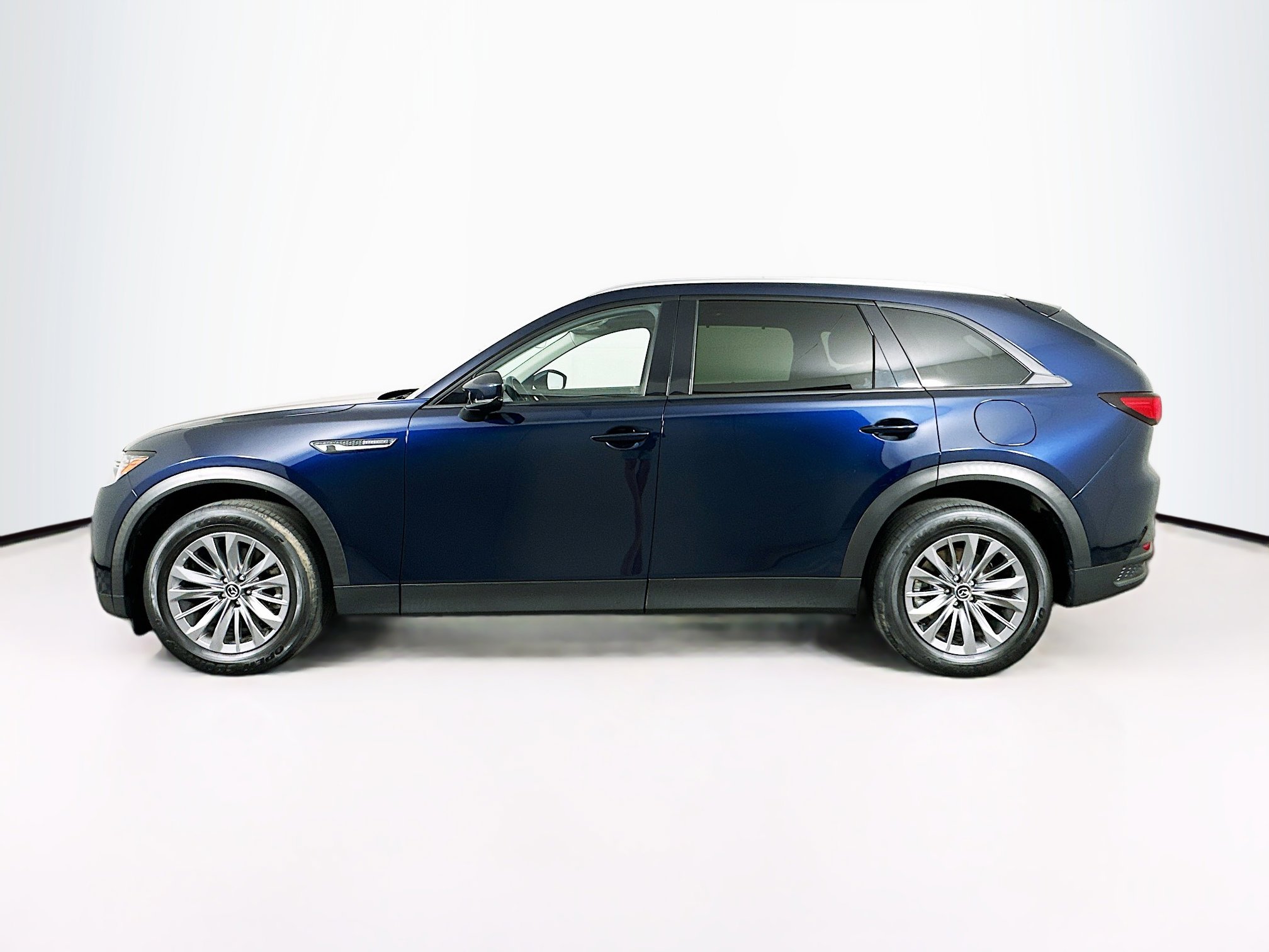 Used 2024 MAZDA CX-90 Plug-In Hybrid w/ Preferred image 4
