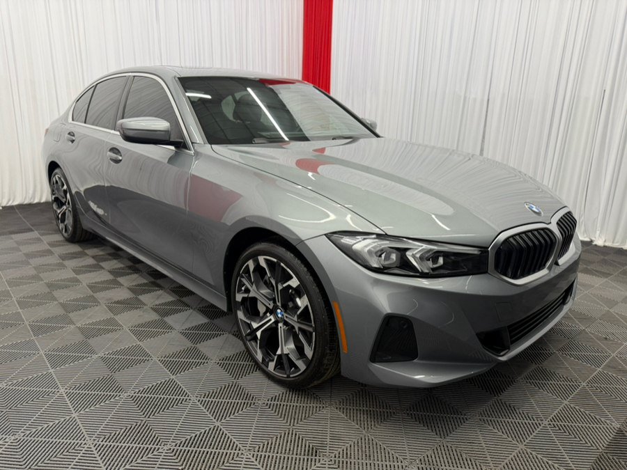 Used 2025 BMW 330i xDrive Sedan w/ Convenience Package AWD/4WD image 2