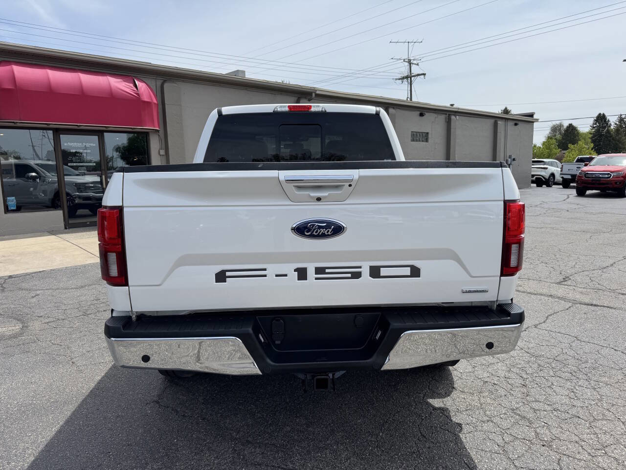Used 2018 Ford F150 Lariat w/ Equipment Group 502A Luxury AWD/4WD image 4