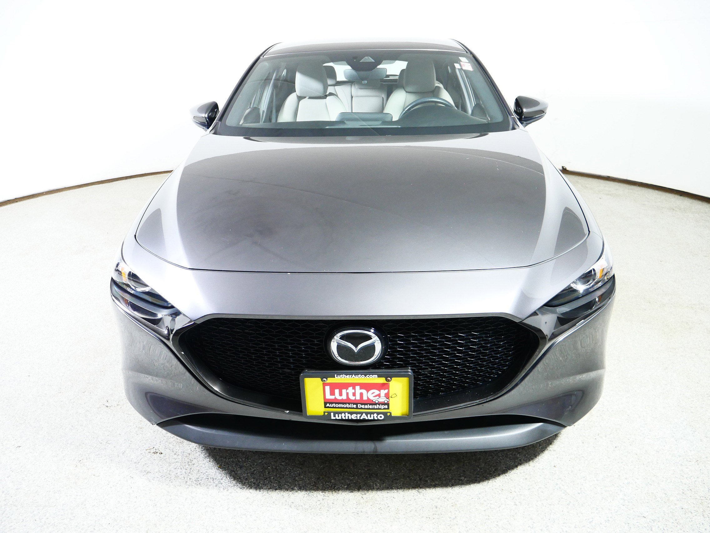 Used 2020 MAZDA MAZDA3 Hatchback FWD image 2