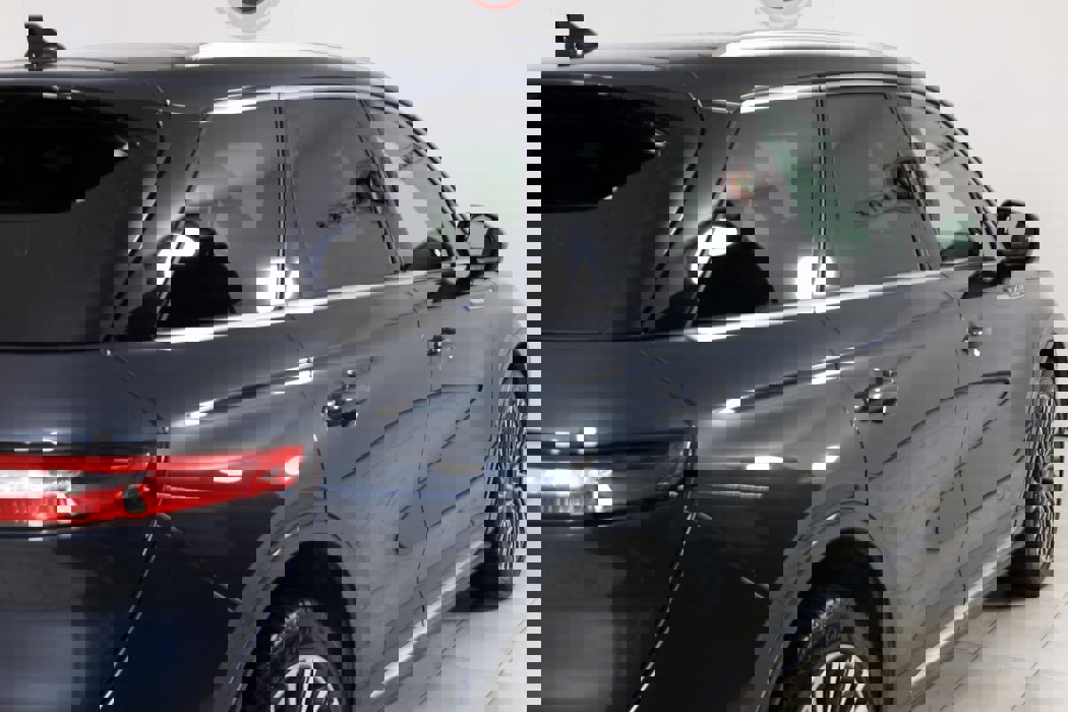 Used 2020 Lincoln Corsair Reserve w/ Equipment Group 201A image 44