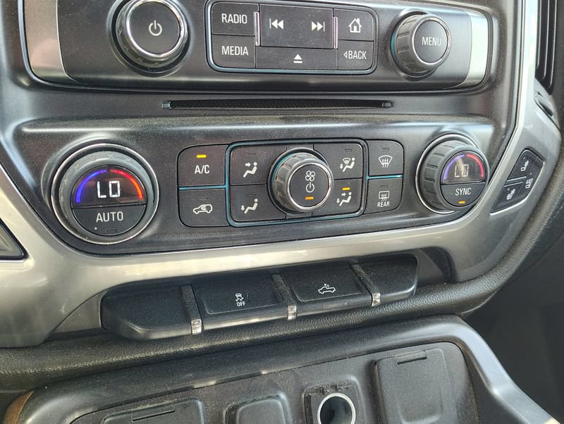 Used 2015 Chevrolet Silverado 1500 LTZ AWD/4WD image 17