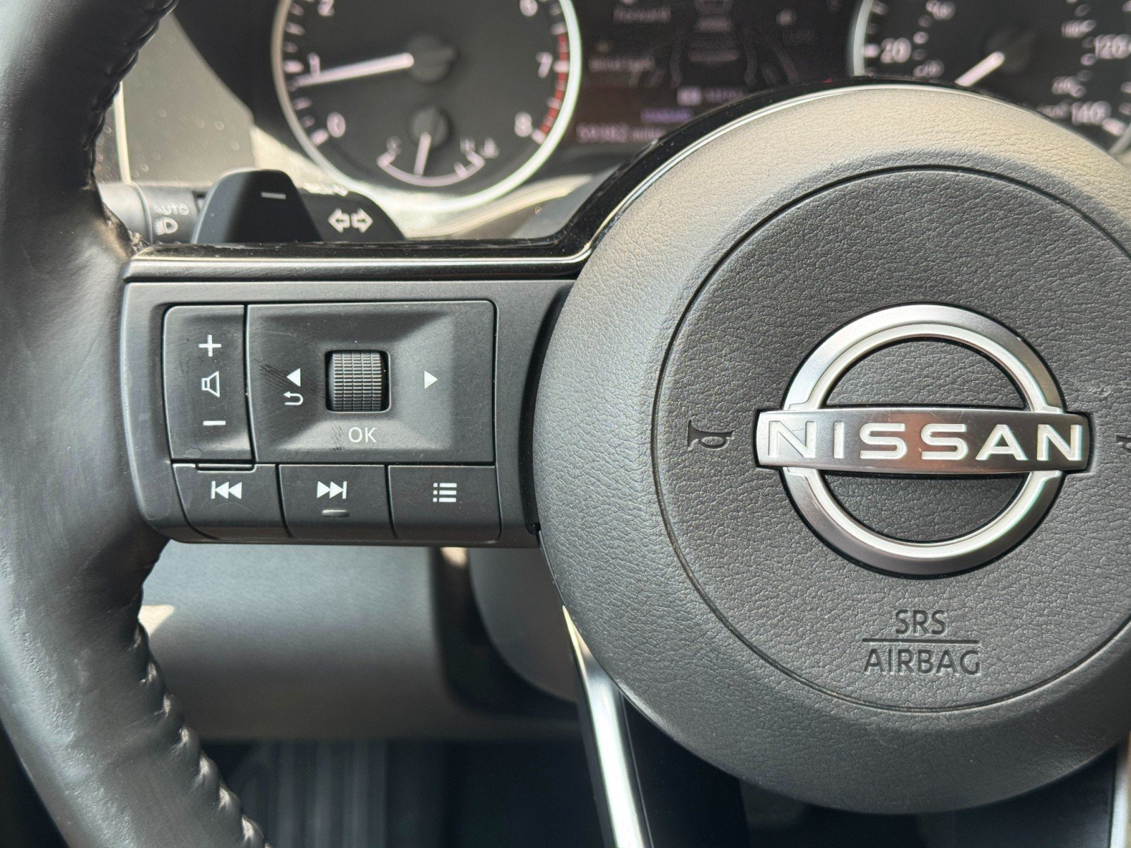 Used 2022 Nissan Pathfinder SL w/ SL Premium Package FWD image 20