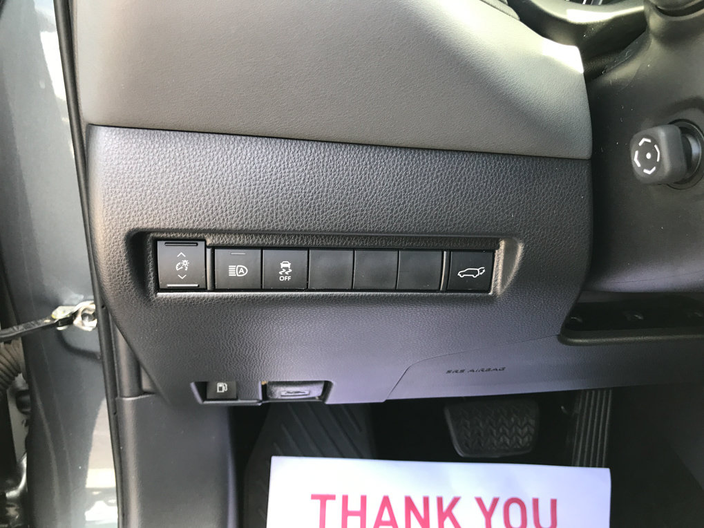 Certified 2021 Toyota Venza LE AWD/4WD image 13