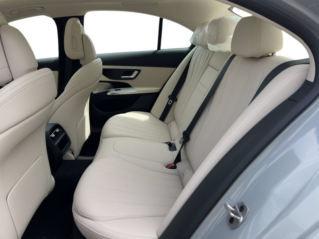 New 2026 Mercedes-Benz E 350 4MATIC Sedan image 7