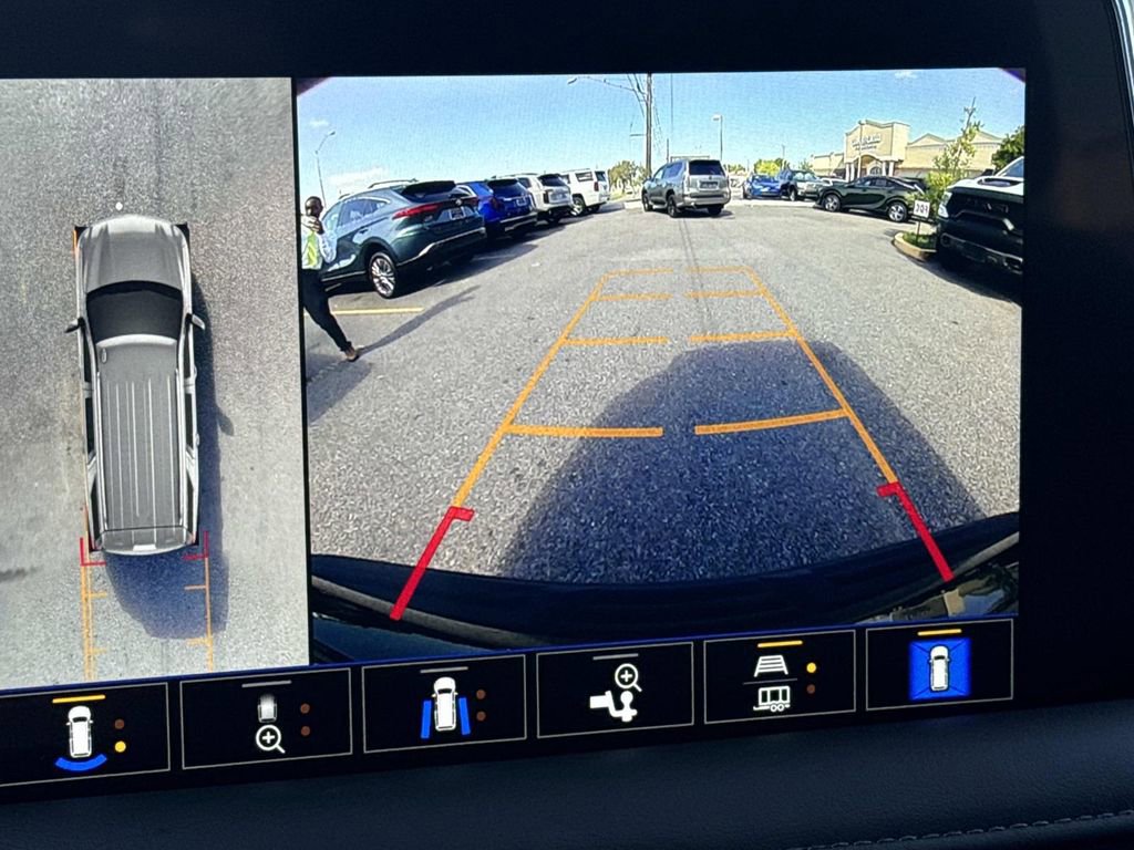 Used 2023 Chevrolet Tahoe Z71 w/ Z71 Off-Road Package image 25