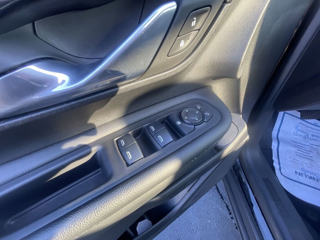 Used 2024 GMC Terrain SLE image 13