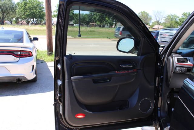 Used 2014 Cadillac Escalade Premium RWD image 11