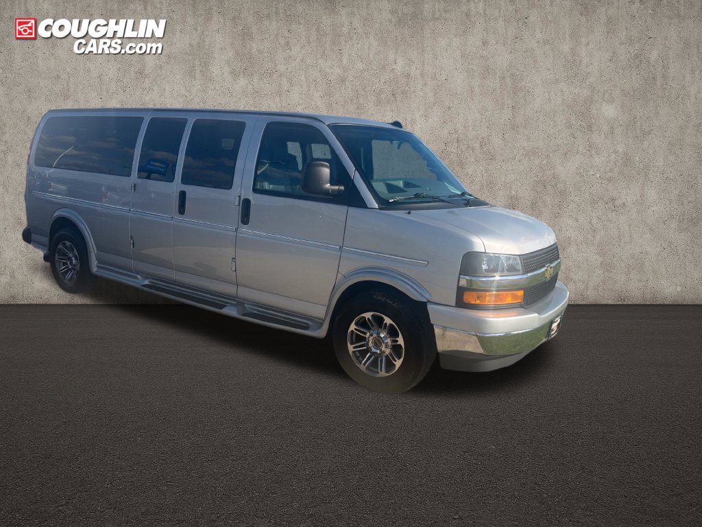 Used 2023 Chevrolet Express 2500 Extended RWD image 8