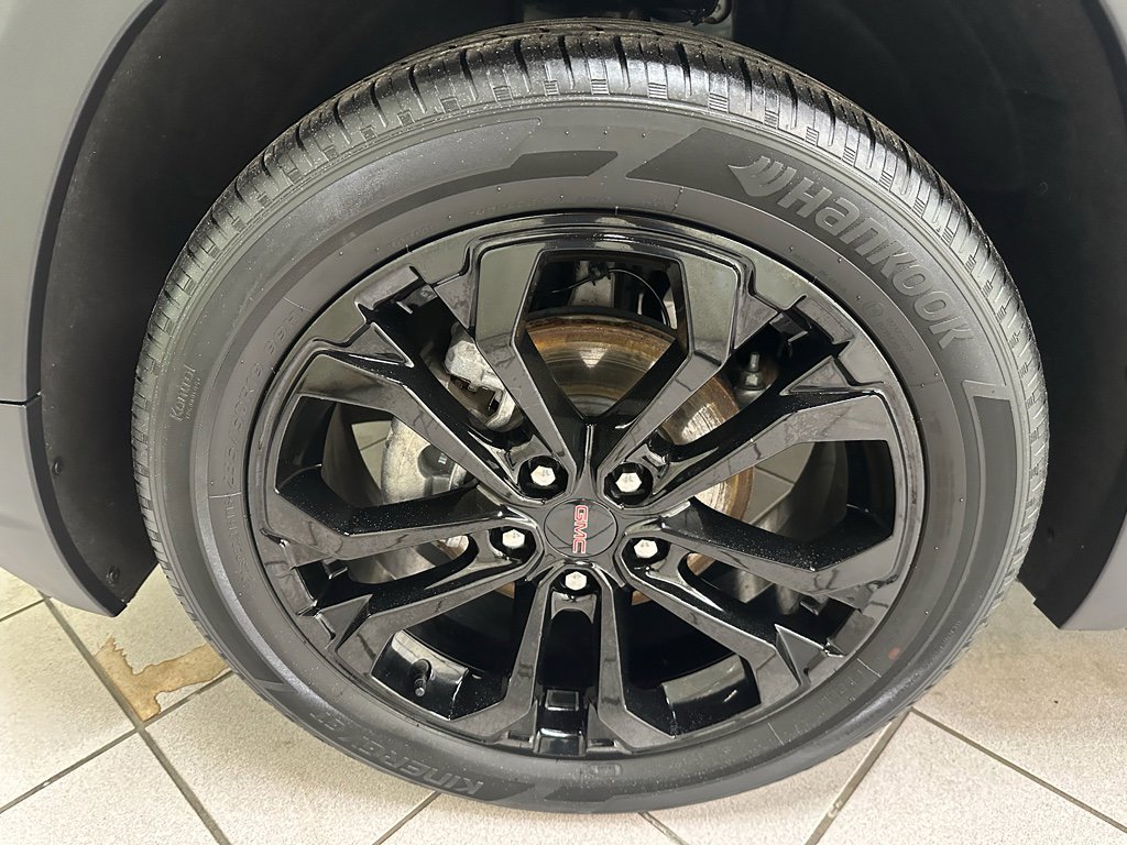 Certified 2022 GMC Terrain SLE w/ Driver Convenience Package image 16