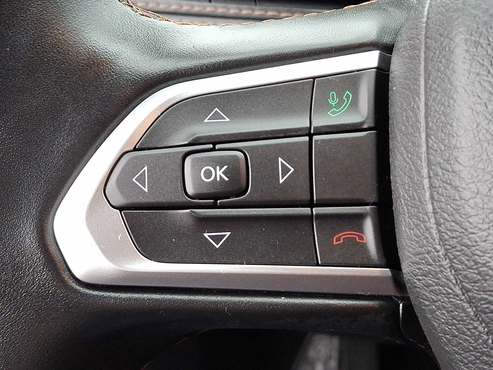 Used 2022 Jeep Compass Limited AWD/4WD image 22