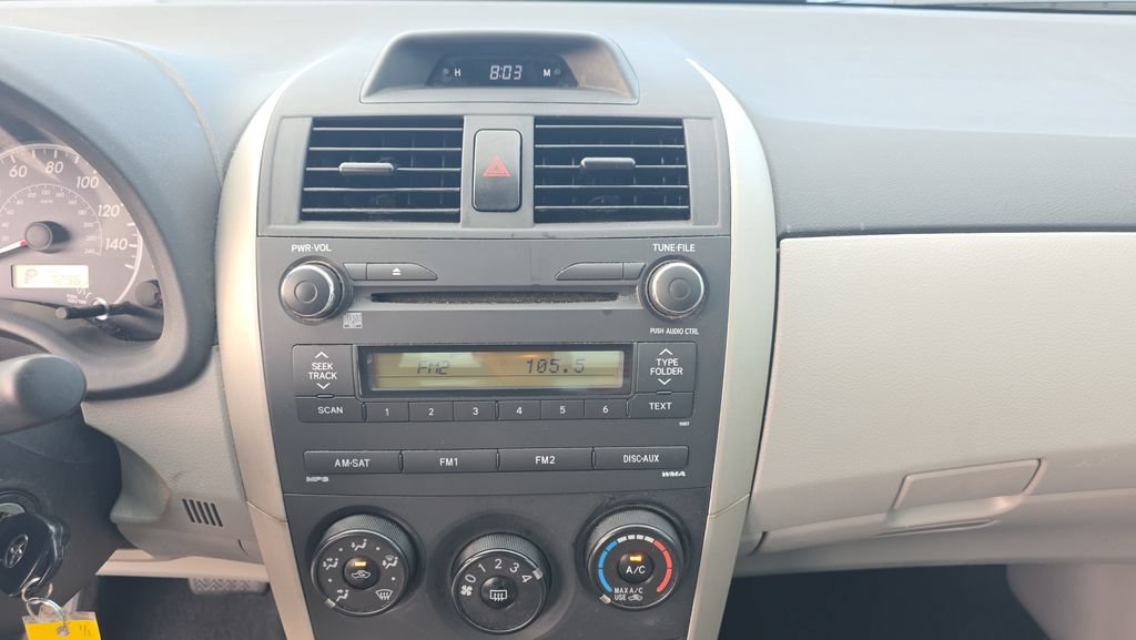 Used 2013 Toyota Corolla L FWD image 14