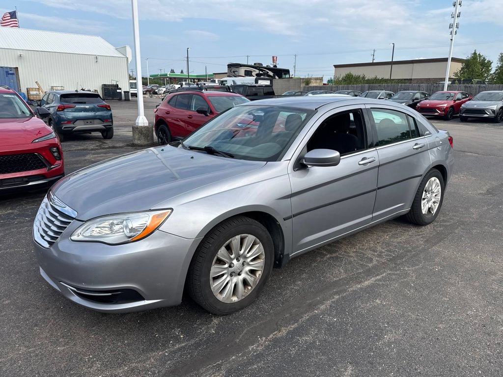 Used 2013 Chrysler 200 LX FWD image 5