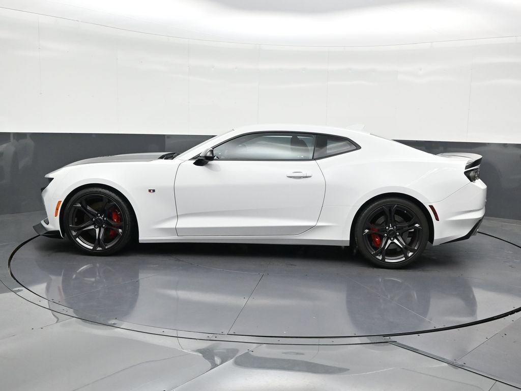 Used 2019 Chevrolet Camaro SS image 2
