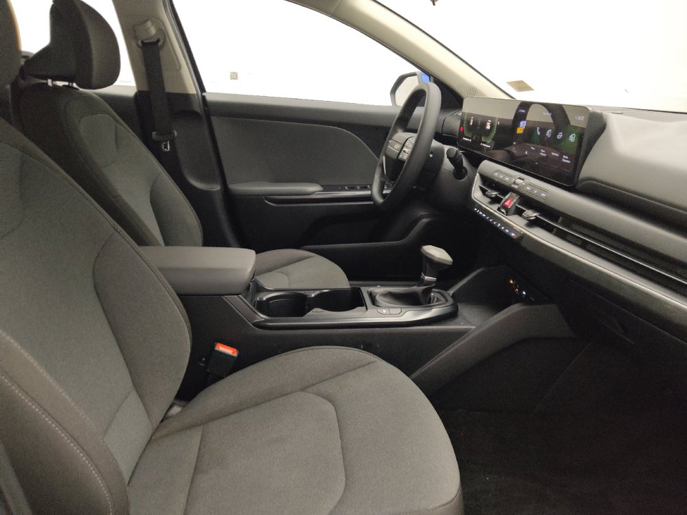 Used 2025 Kia K4 FWD image 21