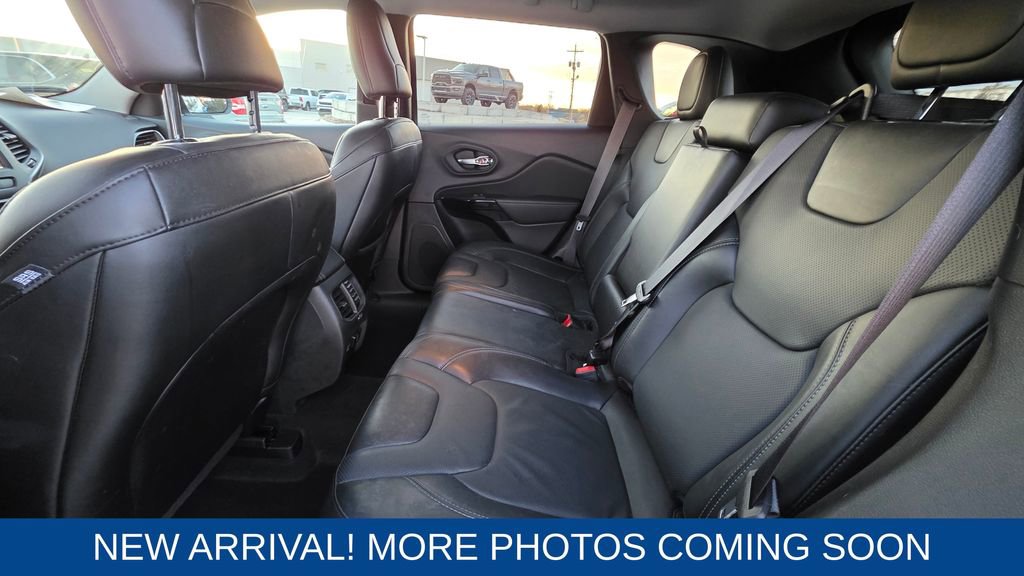 Used 2023 Jeep Cherokee Altitude Lux image 13