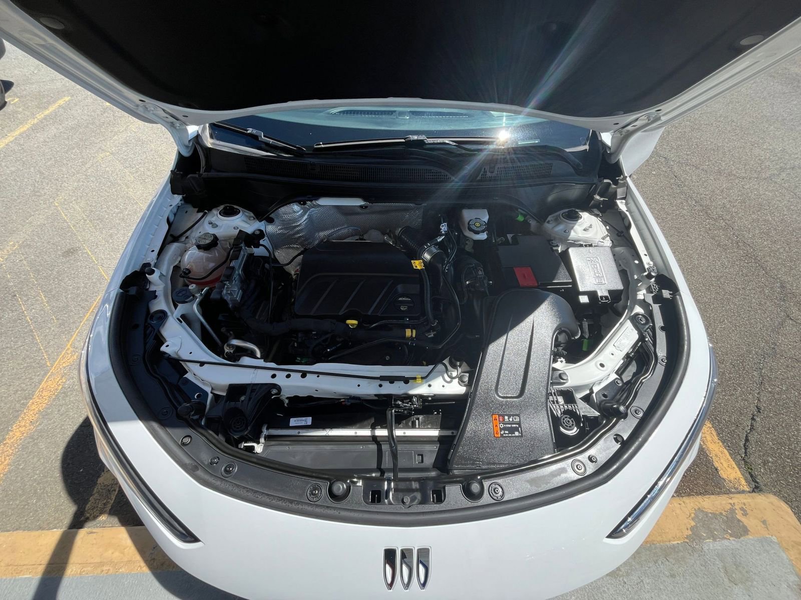 Used 2025 Buick Envista Sport Touring image 28