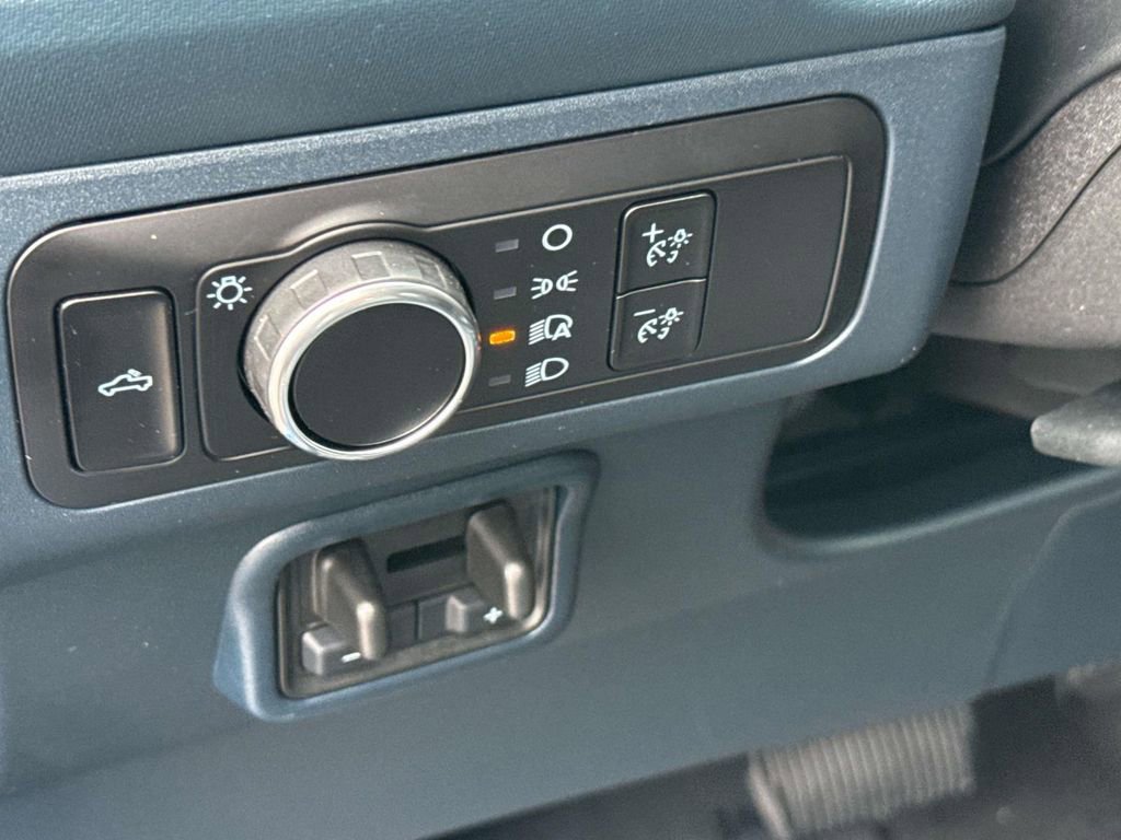 Used 2025 Ford Maverick XLT w/ XLT Luxury Package image 26