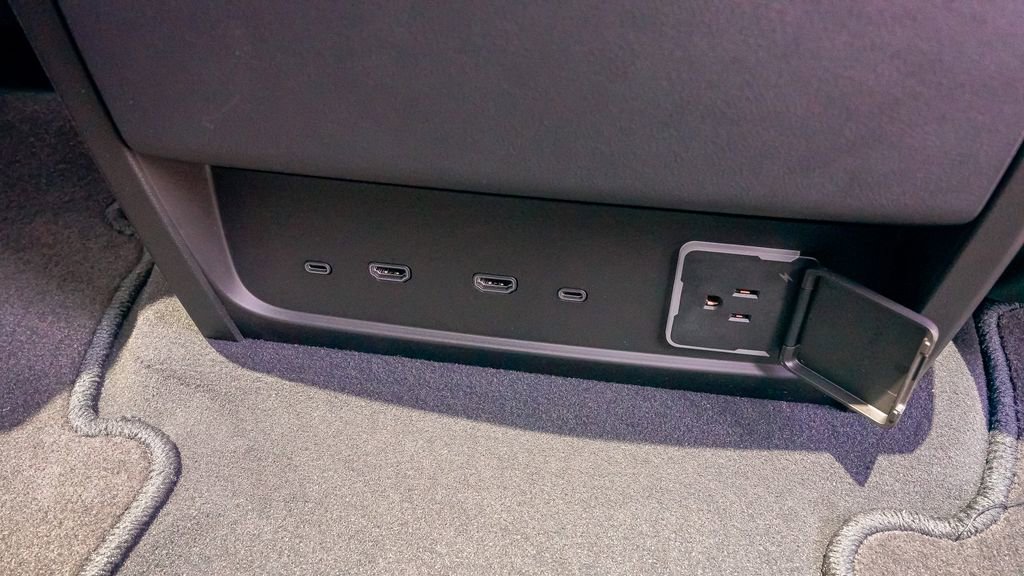 New 2025 Cadillac Escalade IQ Luxury 2 image 22