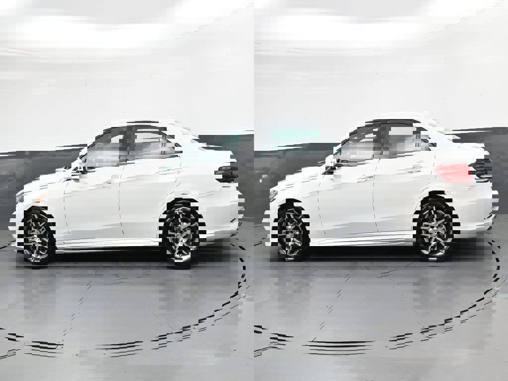 Used 2015 Mercedes-Benz E 350 Sedan image 6