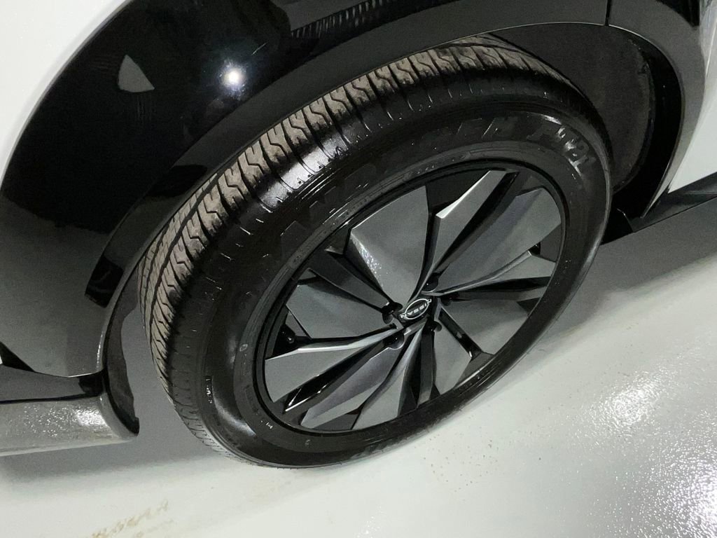 Used 2025 Nissan Ariya Platinum image 9