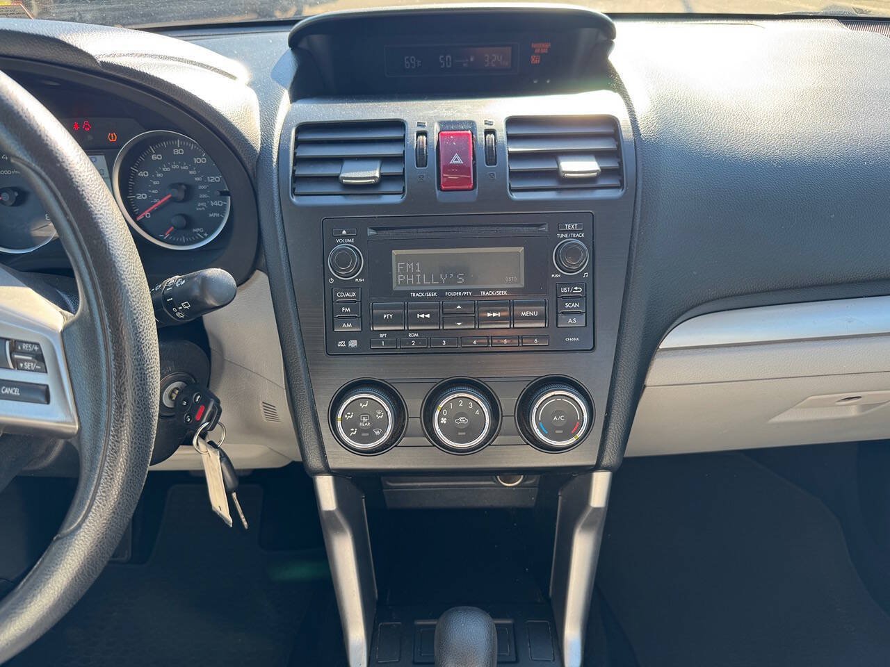 Used 2014 Subaru Forester 2.5i AWD/4WD image 18