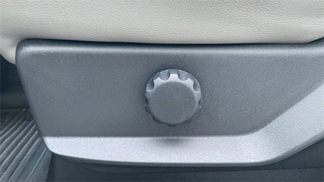 Used 2022 Ford F250 XL w/ Power Equipment Group image 12