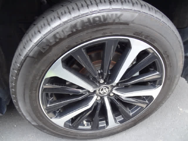 Used 2021 Toyota Highlander XSE AWD/4WD image 16