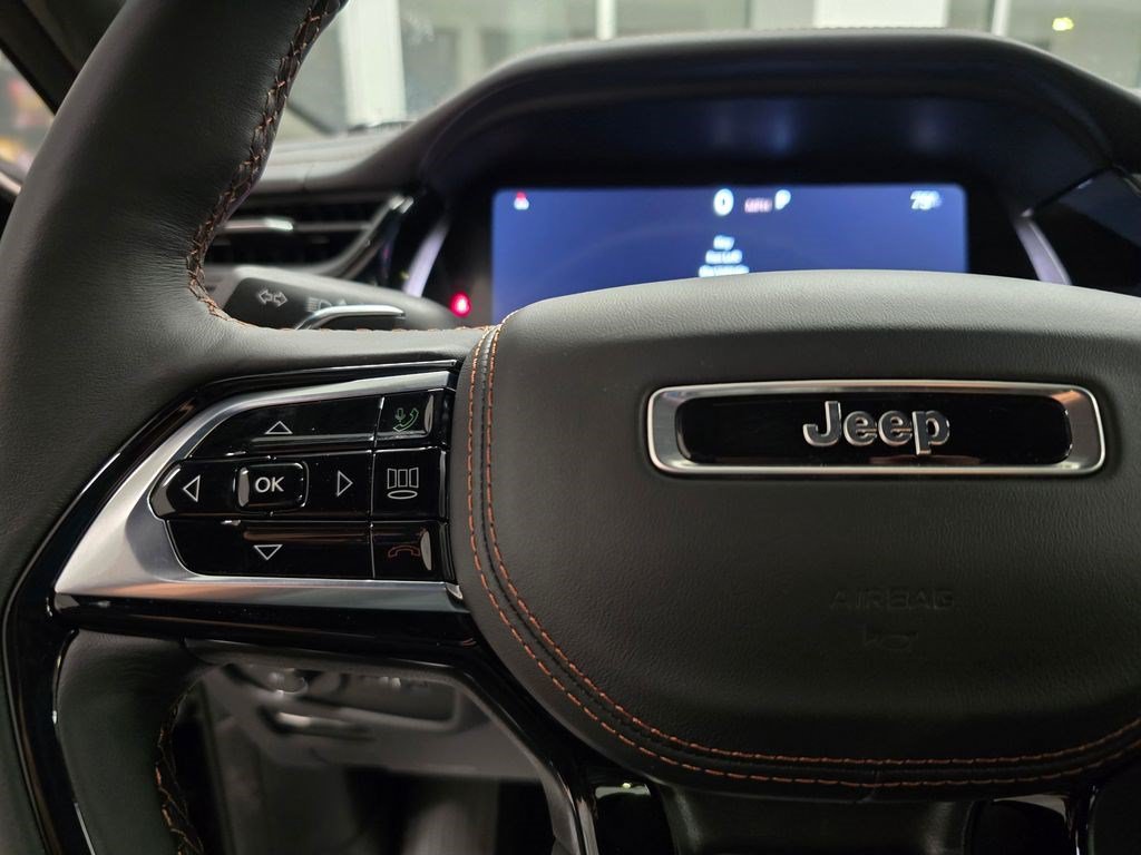 New 2026 Jeep Grand Cherokee Summit w/ Obsidian Package AWD/4WD image 20