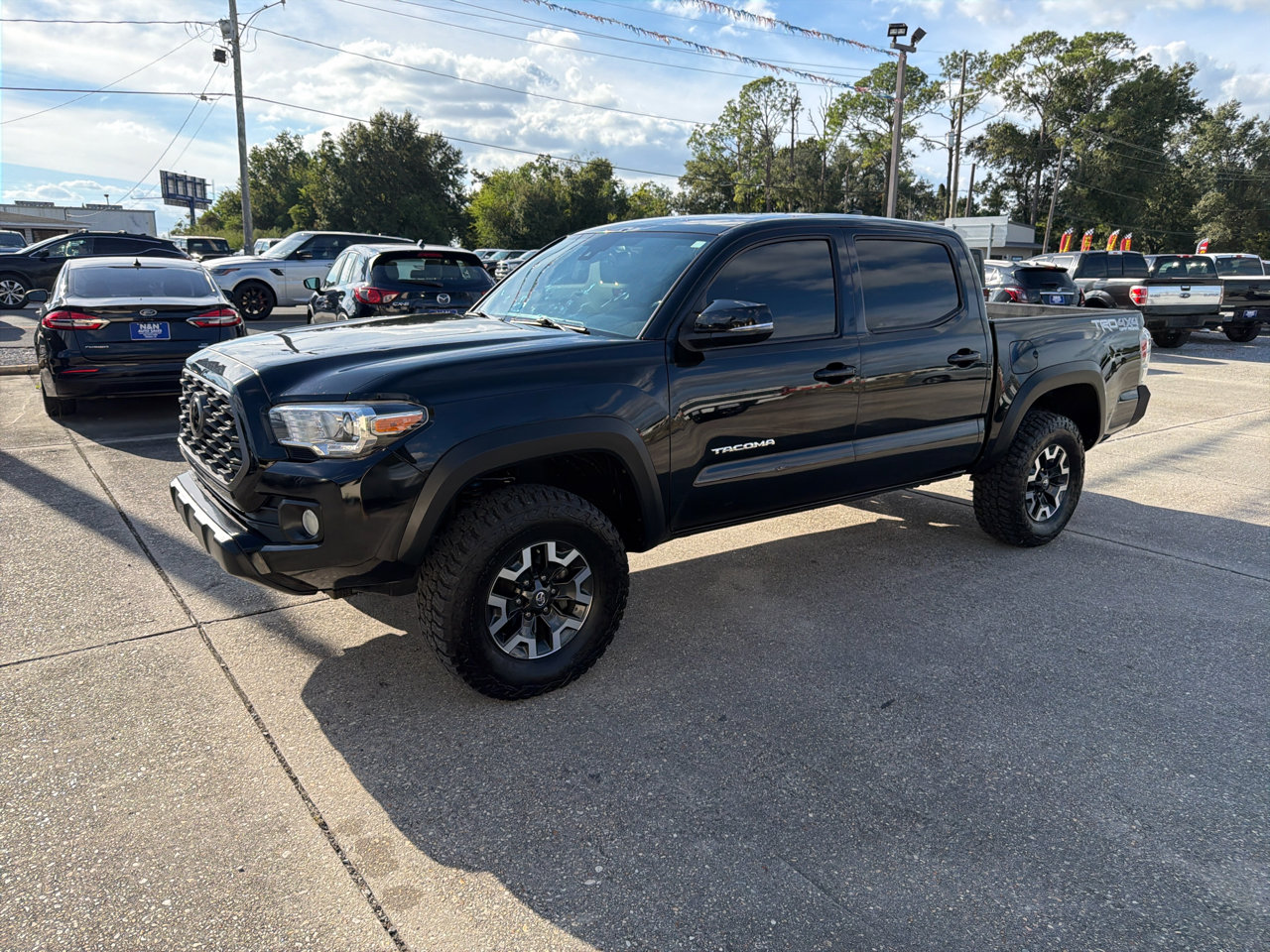 Used 2021 Toyota Tacoma TRD Off-Road w/ Technology Package image 2