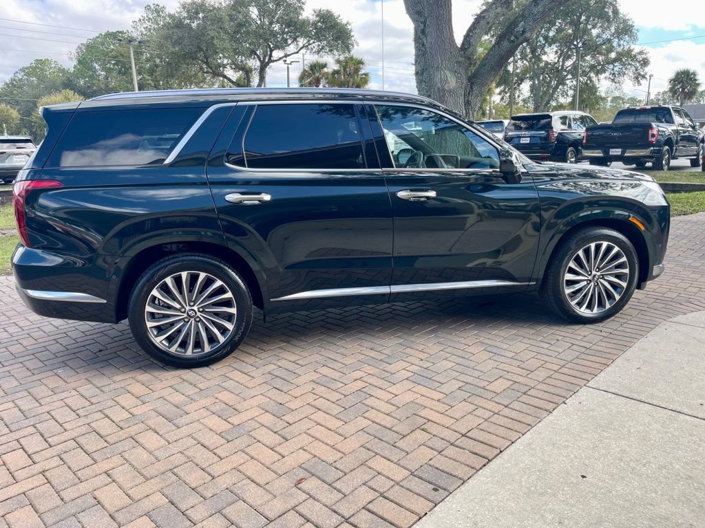 Used 2025 Hyundai Palisade Calligraphy image 7