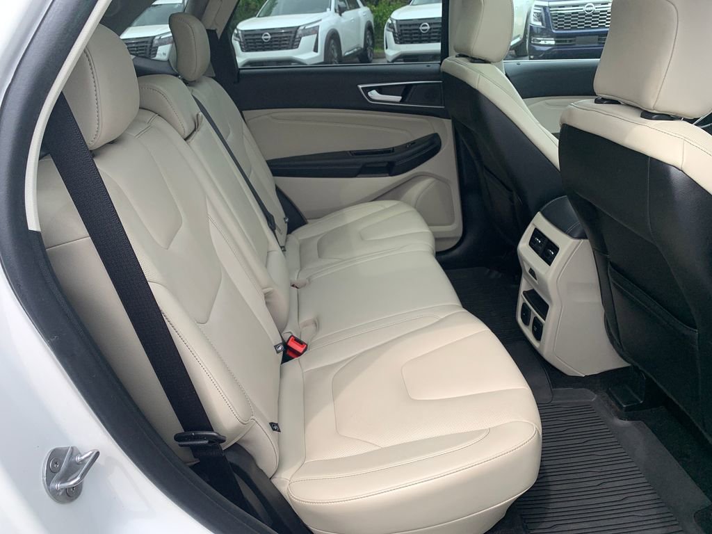Used 2020 Ford Edge Titanium w/ Equipment Group 301A FWD image 29