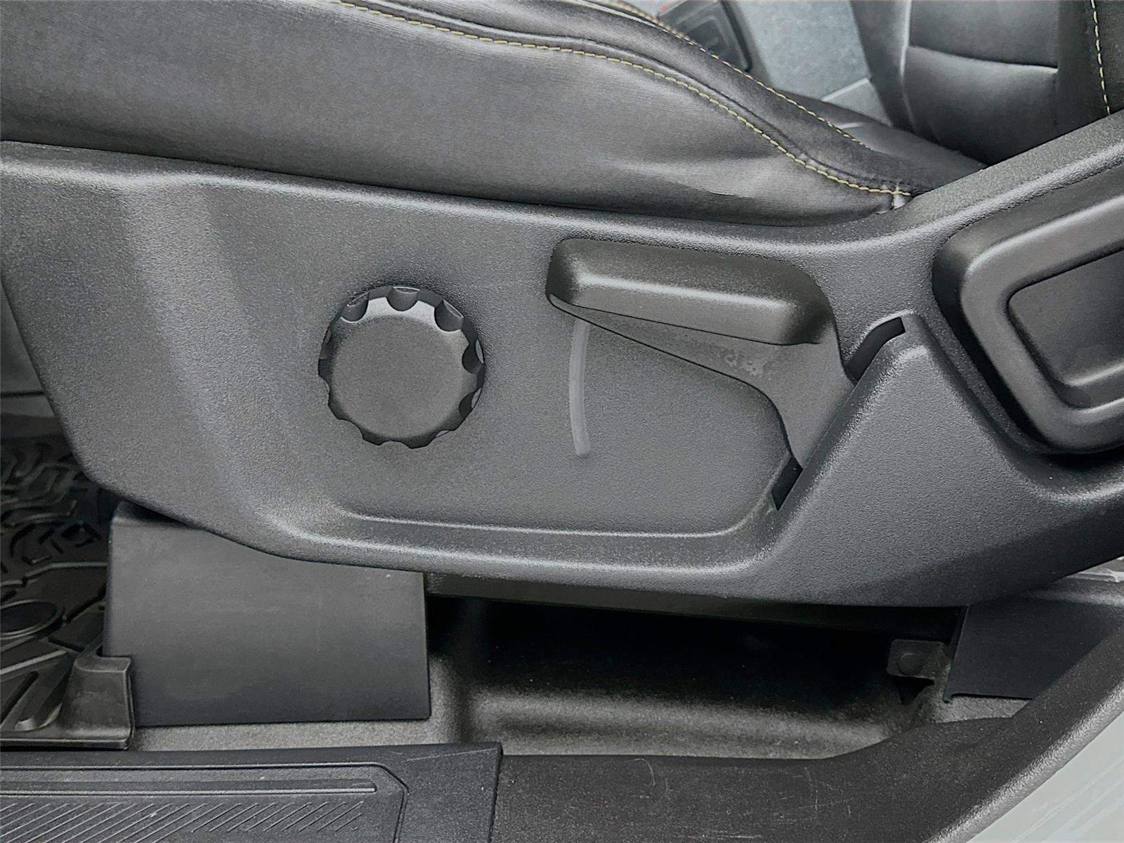 Used 2023 Ford Bronco Badlands image 20