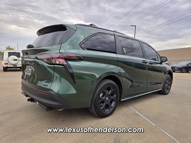 Used 2025 Toyota Sienna XLE Woodland Edition AWD/4WD image 6