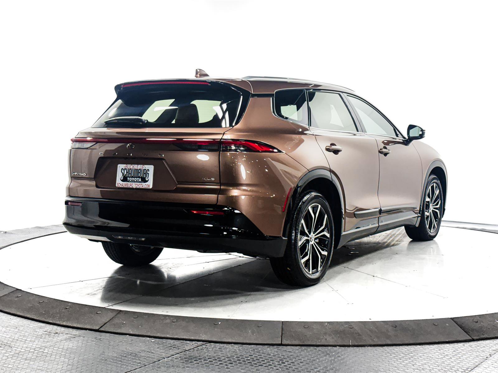 Certified 2025 Toyota Crown Signia image 11