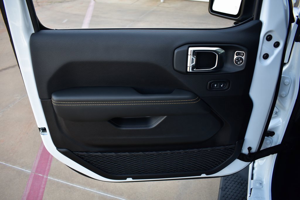 New 2025 Jeep Wrangler Sahara image 15