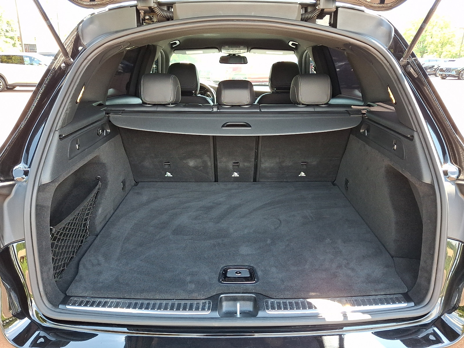 Used 2018 Mercedes-Benz GLC 300 4MATIC image 27